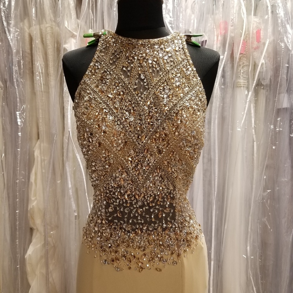 SOLD Light Gold Jersey Gown - Picture 2 of 7